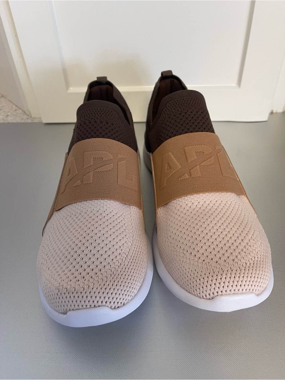 APL TechLoom Slip-On Mesh Sneakers - Brown/Tan/Beige Sz 11 Worn Once